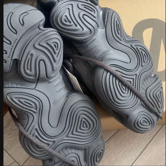 Yeezy 500 Utility Black size 7 - Picture 5 of 6
